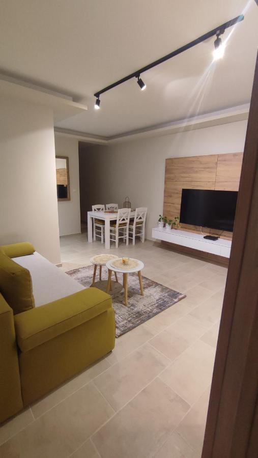 Apartman Front Šid Exteriör bild